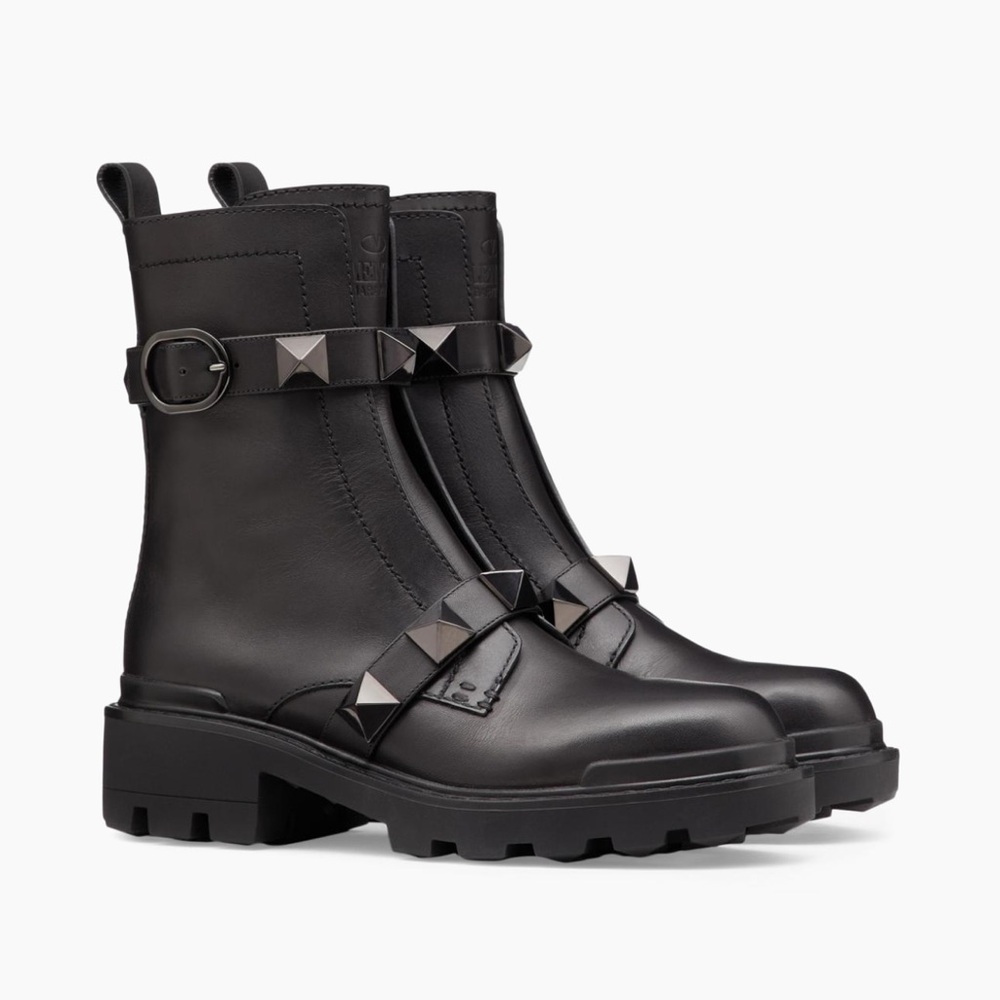 Valentino Garavani Roman Rockstud Black Leather Combat Boots size 37 US 7 NIB